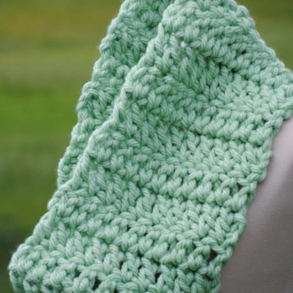 Crochet Mint Cowl/New - Picture 3 of 4